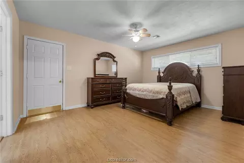 Bedroom - 1925 Wayside Dr, Bryan, TX 77802 photo 1 of 3