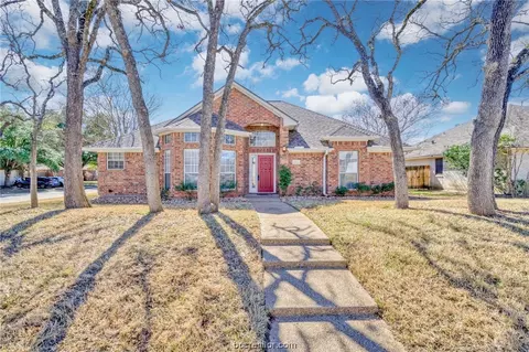 2912 Mirrormere, Bryan, TX 77807