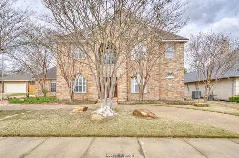 727 Royal Adelade, College Station, TX 77845