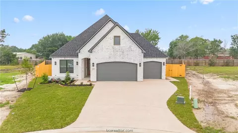 4717 N Stonecrest Ct, Bryan, TX 77808