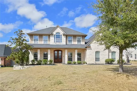 5004 Briarparc Ct, Bryan, TX 77802