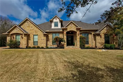 4815 Williams Creek Dr, College Station, TX 77845