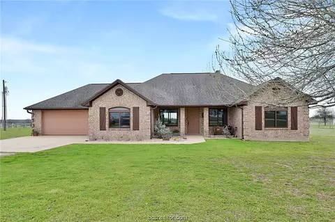 7534 Harris Ln, Bryan, TX 77808