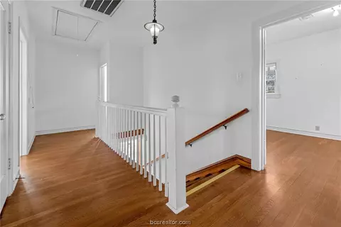 Entry Way - 700 E 32nd St, Bryan, TX 77803 photo 3 of 3