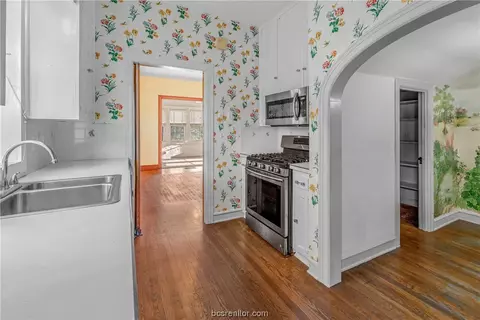 Kitchen - 700 E 32nd St, Bryan, TX 77803 photo 1 of 2
