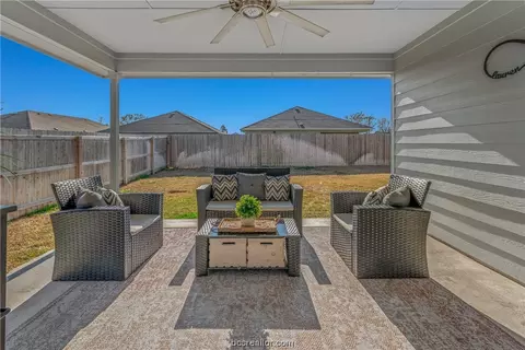 Exterior - 1947 Cartwright St, Bryan, TX 77807 photo 4 of 8