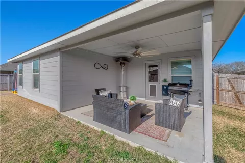 Exterior - 1947 Cartwright St, Bryan, TX 77807 photo 6 of 8