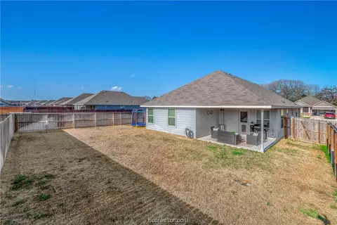 Exterior - 1947 Cartwright St, Bryan, TX 77807 photo 7 of 8