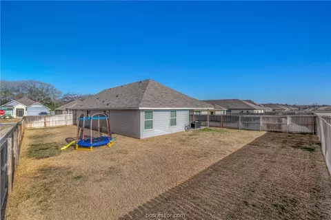 Exterior - 1947 Cartwright St, Bryan, TX 77807 photo 8 of 8