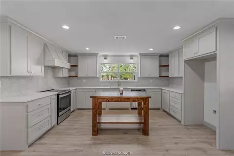 8331 Scasta, Bryan, TX 77808