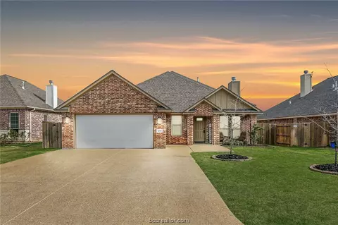 1020 Dove Run Trl, College Station, TX 77845