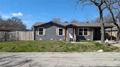1504 Lopez St, Bryan, TX 77803