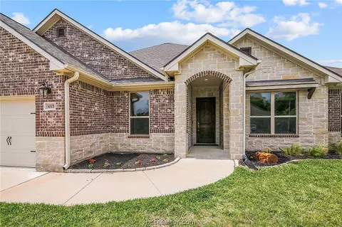 3001 Embers Loop, Bryan, TX 77808 photo 4
