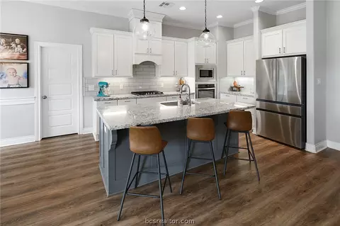 3001 Embers Loop, Bryan, TX 77808 photo 9