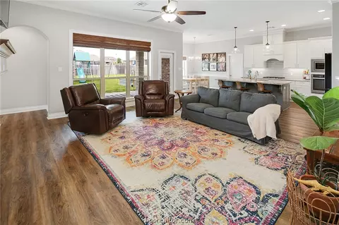 3001 Embers Loop, Bryan, TX 77808 photo 6