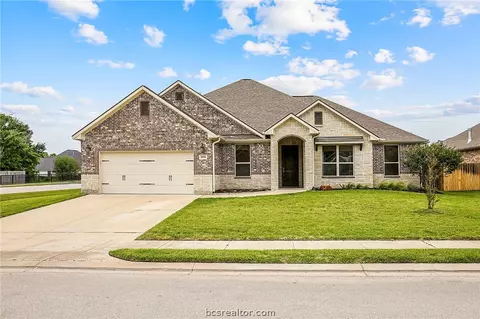 3001 Embers Loop, Bryan, TX 77808 photo 2
