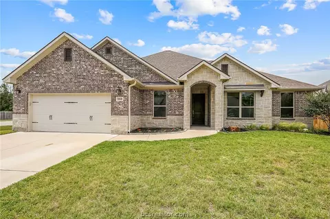 3001 Embers Loop, Bryan, TX 77808 photo 3