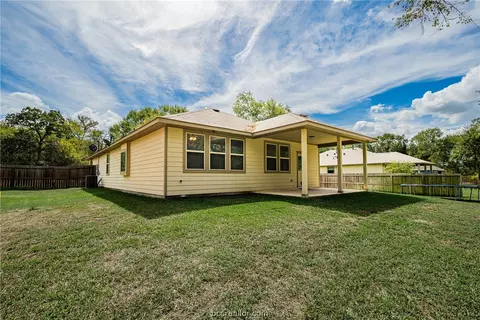 Exterior - 25252 Killarney St, Hempstead, TX 77445 photo 2 of 11