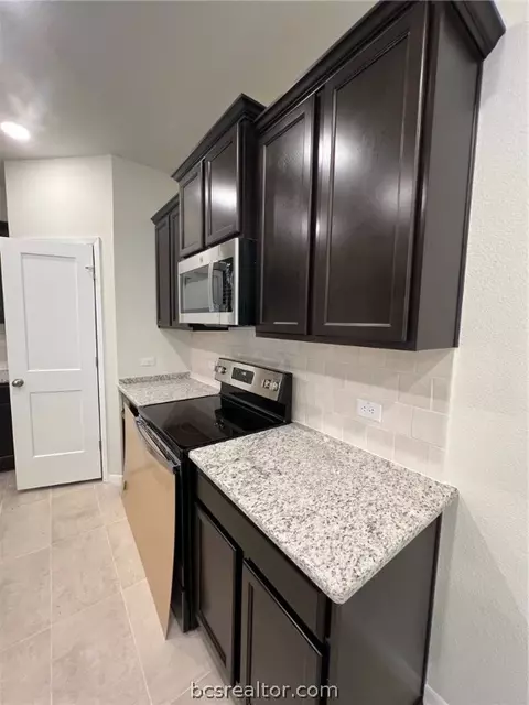 Kitchen - 5318 Lyle Pl, Bryan, TX 77807 photo 2 of 3