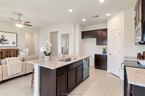 Kitchen - 5318 Lyle Pl, Bryan, TX 77807 photo 3 of 3