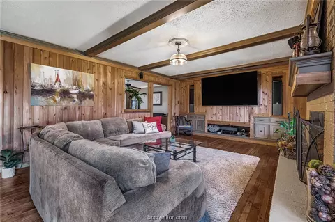 Living - 2505 Memorial Dr, Bryan, TX 77802 photo 1 of 6