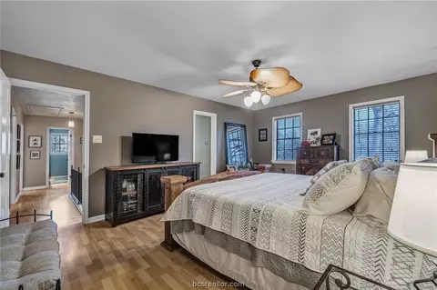Bedroom - 2505 Memorial Dr, Bryan, TX 77802 photo 3 of 6