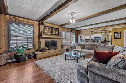 Living - 2505 Memorial Dr, Bryan, TX 77802 photo 3 of 6