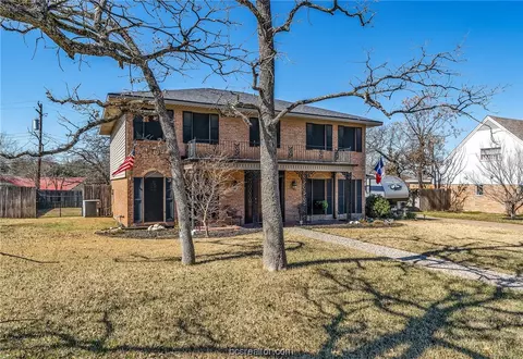 Exterior - 2505 Memorial Dr, Bryan, TX 77802 photo 3 of 7