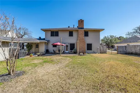 Exterior - 2505 Memorial Dr, Bryan, TX 77802 photo 6 of 7