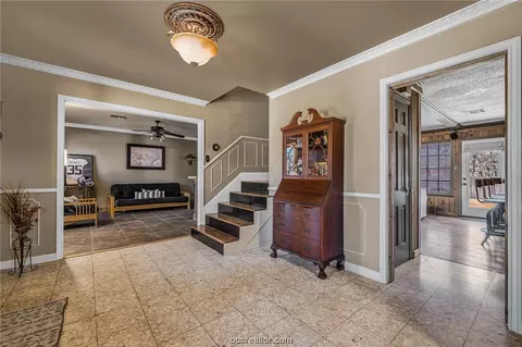Entry Way - 2505 Memorial Dr, Bryan, TX 77802 photo 1 of 2