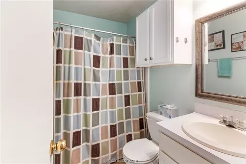 Bath - 3312 Augusta Dr, Bryan, TX 77803 photo 2 of 2
