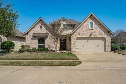 5119 Stonewater Loop, College Station, TX 77845