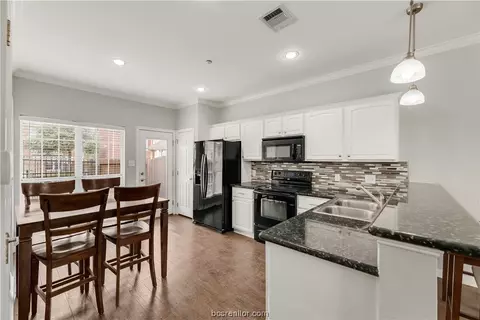 305 Holleman Drive E 406, College Station, TX 77840
