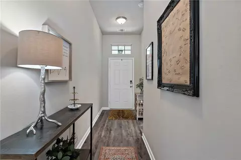 Entry Way - 2113 Stubbs Dr, Bryan, TX 77807 photo 1 of 1