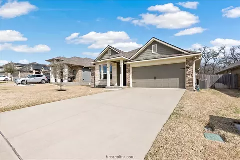 Exterior - 2113 Stubbs Dr, Bryan, TX 77807 photo 2 of 6