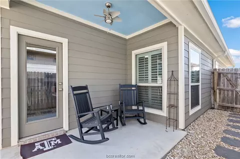 Exterior - 2113 Stubbs Dr, Bryan, TX 77807 photo 4 of 6