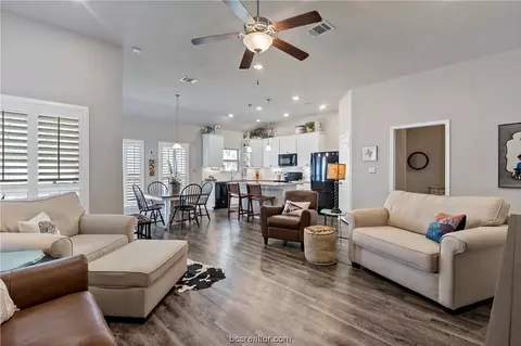 Living - 2113 Stubbs Dr, Bryan, TX 77807 photo 4 of 4