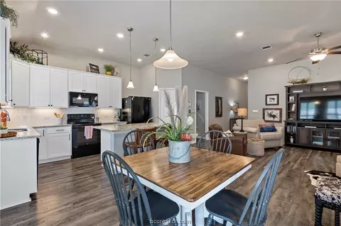 Dining - 2113 Stubbs Dr, Bryan, TX 77807 photo 2 of 2