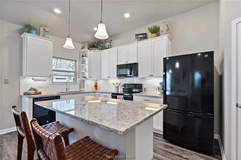 Kitchen - 2113 Stubbs Dr, Bryan, TX 77807 photo 2 of 6