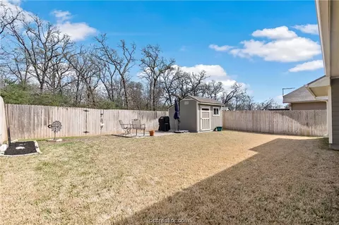 Exterior - 2113 Stubbs Dr, Bryan, TX 77807 photo 5 of 6