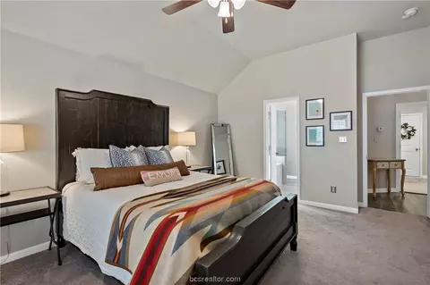 Bedroom - 2113 Stubbs Dr, Bryan, TX 77807 photo 3 of 3
