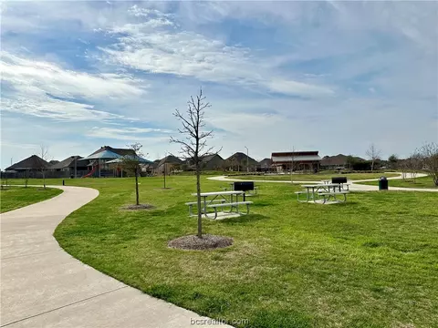 Exterior - 1052 Venice Dr, Bryan, TX 77808 photo 11 of 15