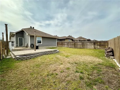 Exterior - 1052 Venice Dr, Bryan, TX 77808 photo 7 of 15
