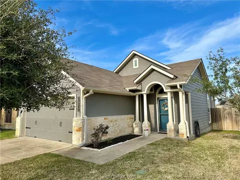 Exterior - 1052 Venice Dr, Bryan, TX 77808 photo 14 of 15