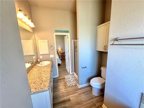Bath - 1052 Venice Dr, Bryan, TX 77808 photo 1 of 5