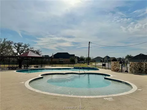 Exterior - 1052 Venice Dr, Bryan, TX 77808 photo 10 of 15