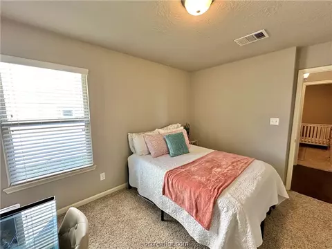 Bedroom - 1052 Venice Dr, Bryan, TX 77808 photo 4 of 4