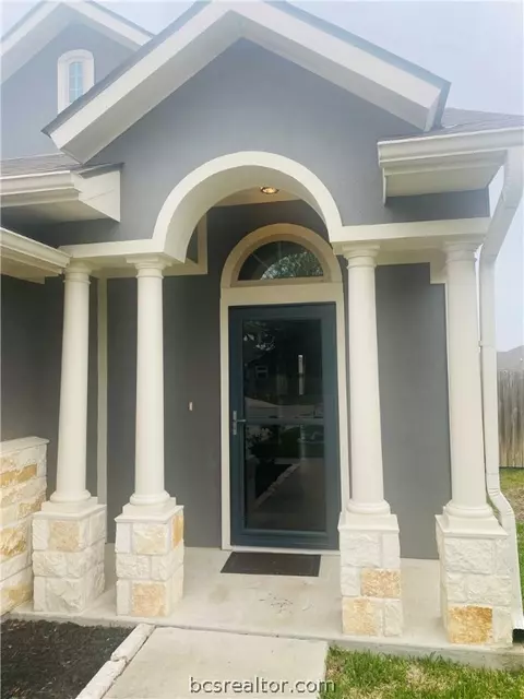Exterior - 1052 Venice Dr, Bryan, TX 77808 photo 3 of 15