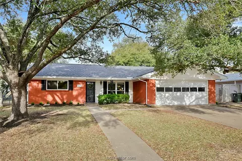 1113 Lamar Dr, Bryan, TX 77802