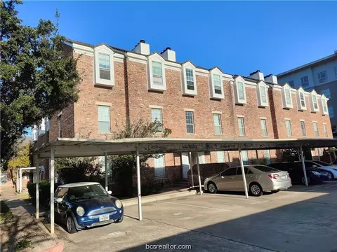 400 Nagle Street 209, College Station, TX 77840